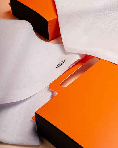 شـمـاغ مُتْرَف بـريميوم الأبيض